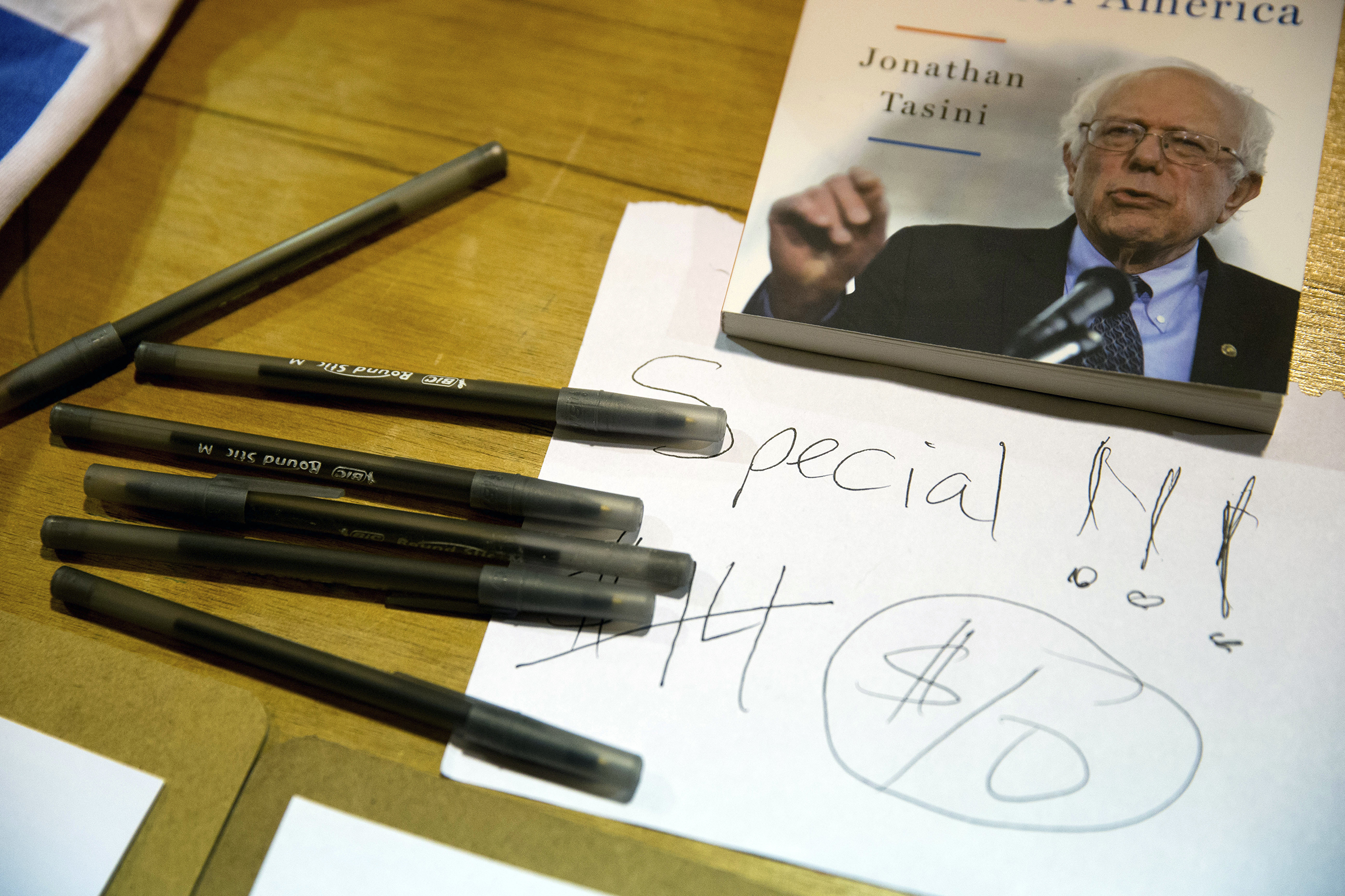 Presidential race blows past $1 billion fundraising mark