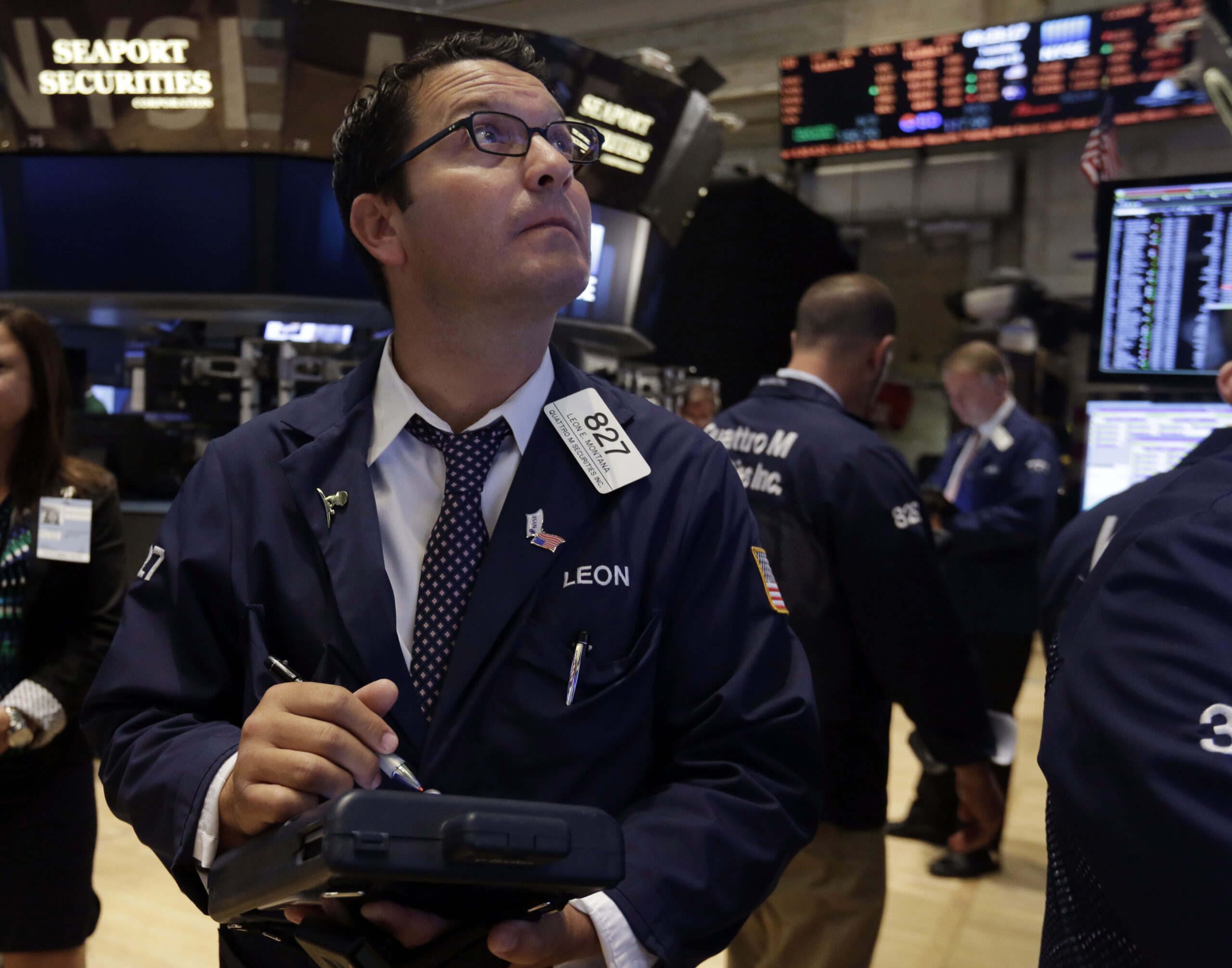 S&P 500, Dow average heading for record highs
