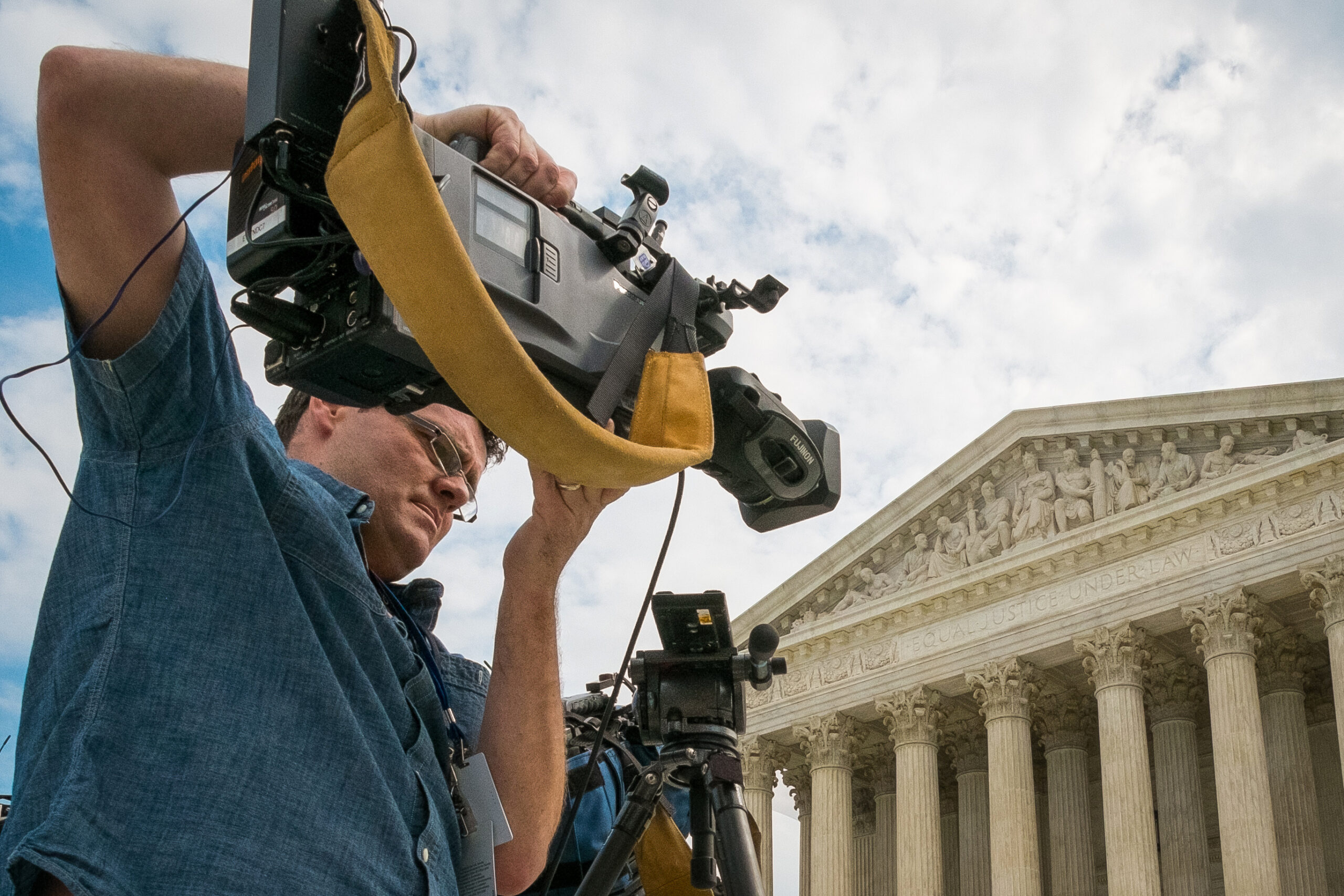Internet TV case: Justices skeptical, concerned
