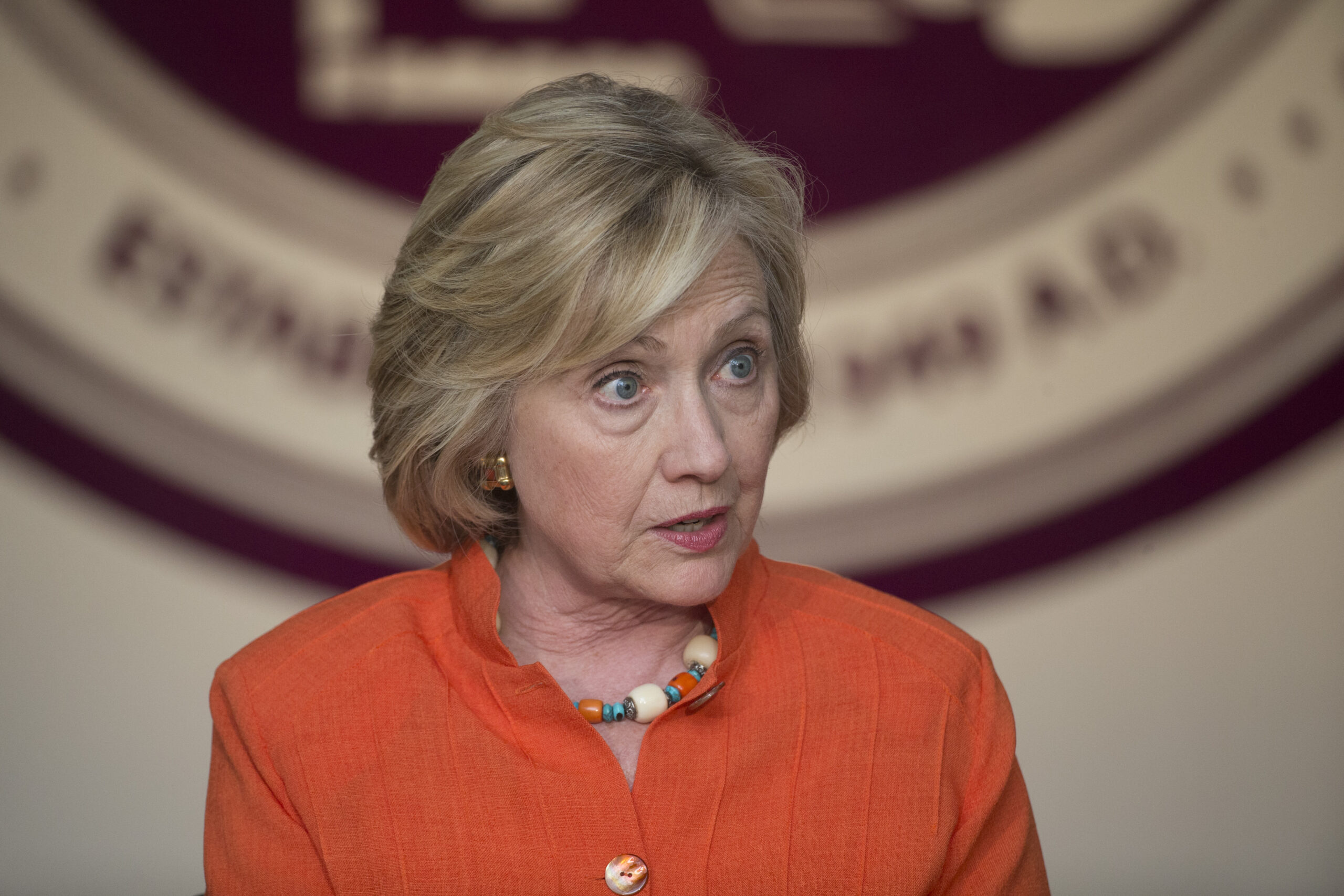 Judge orders Clinton, aides not to delete emails
