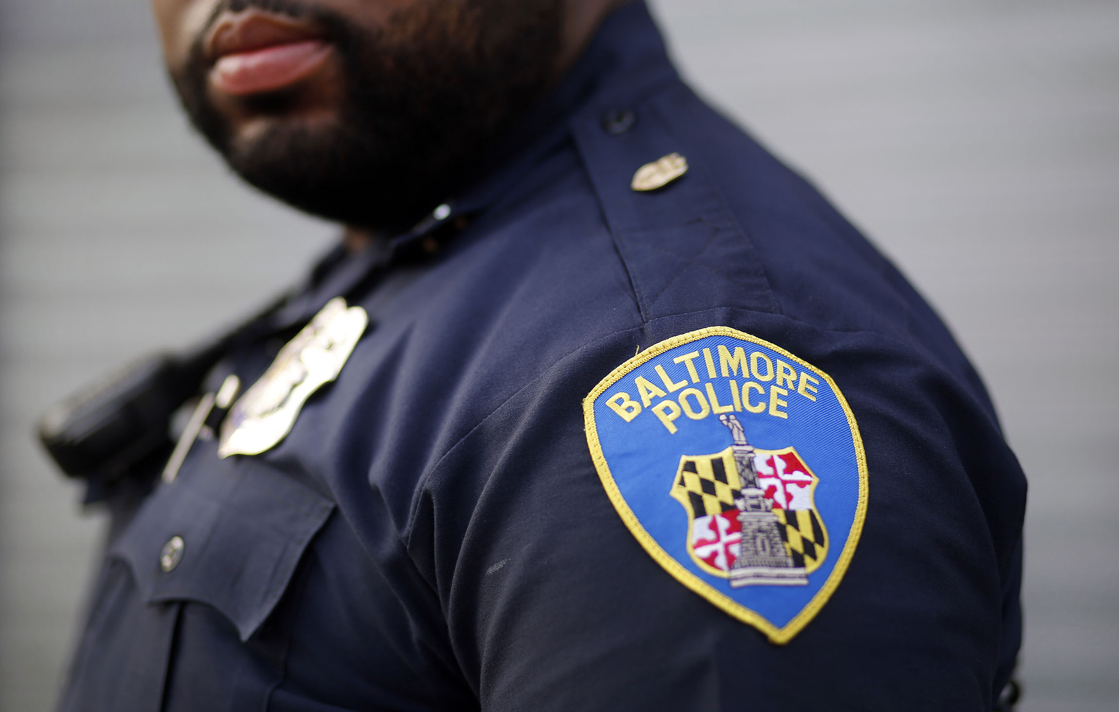 VIDEO: Crowd stomps on Baltimore police officer during attempted arrest