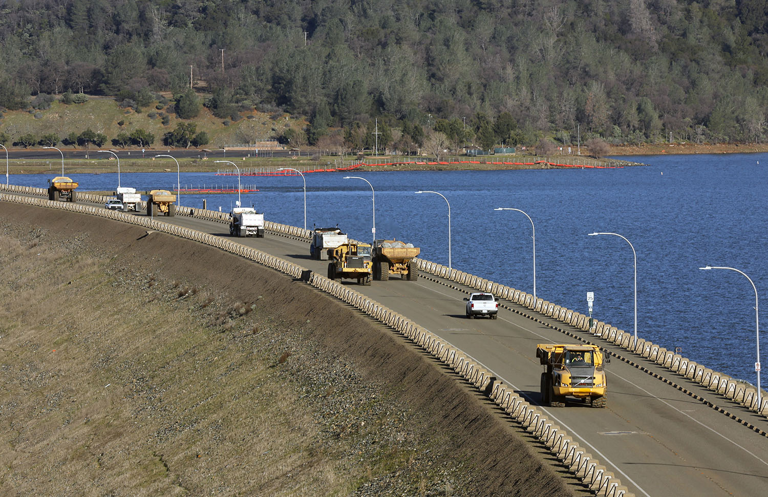 Feds order probe into California dam deluge