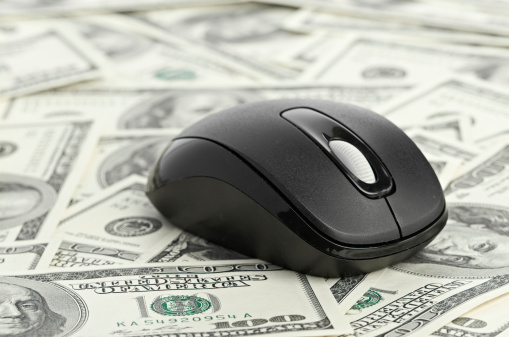 The federal government, which has more than 5.1 million federal and contract employees, spent more than $1 billion in 2011 on background checks. (Photo: Thinkstock)