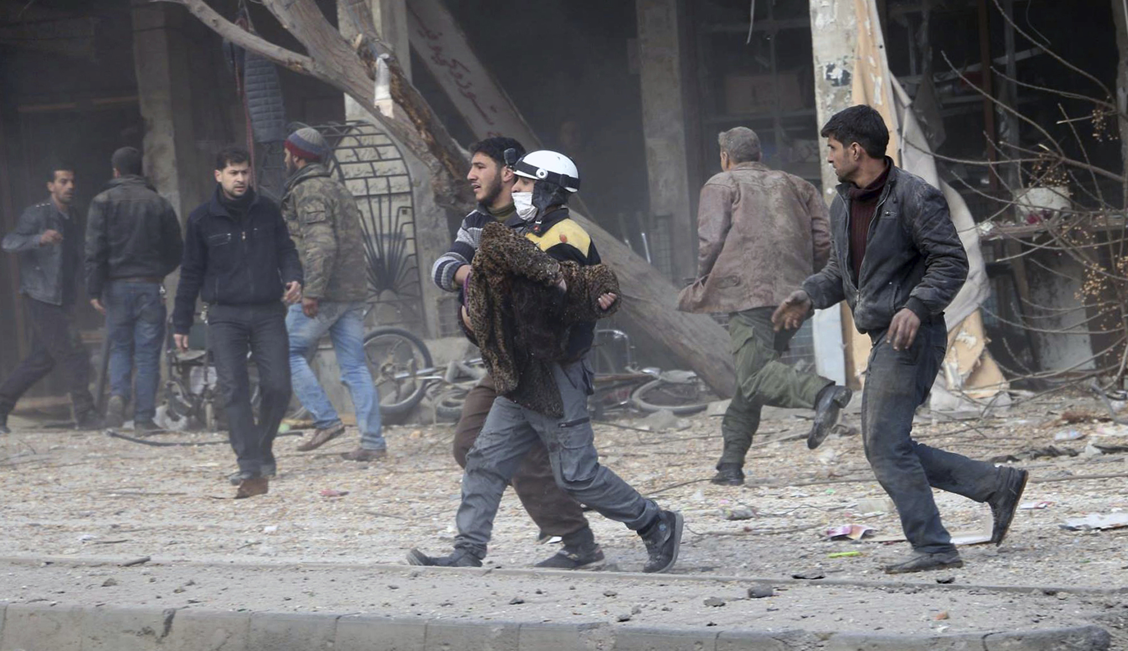 The US should airdrop aid to besieged civilians in Damascus