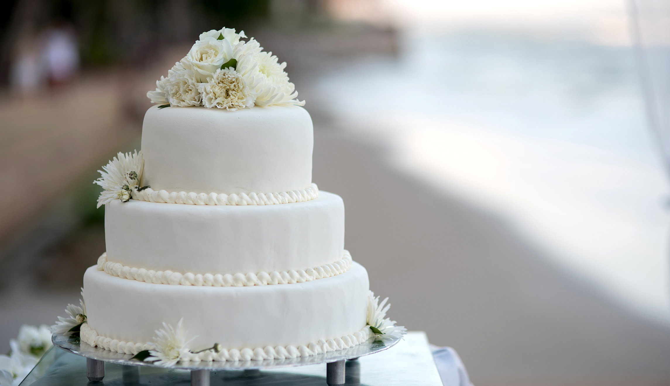 Judge rules California bakery owner can continue to refuse making cakes for same-sex weddings