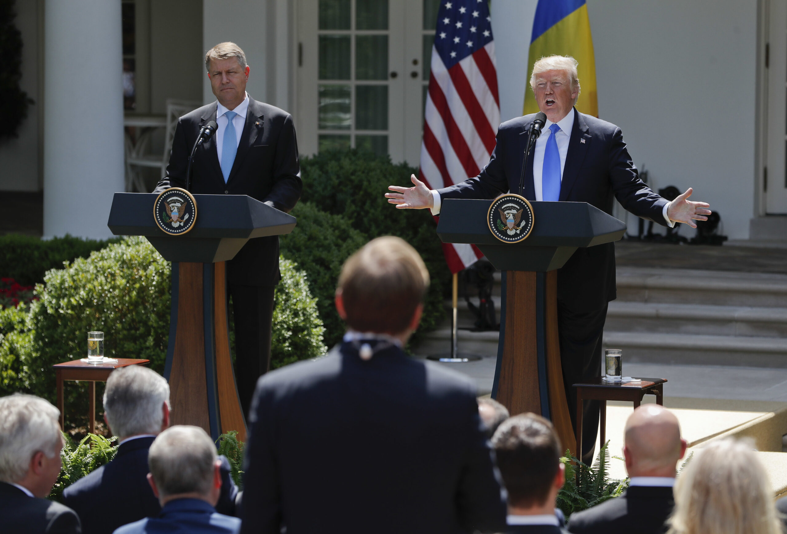 Just 4% say media like Trump, 50% say press biased against president
