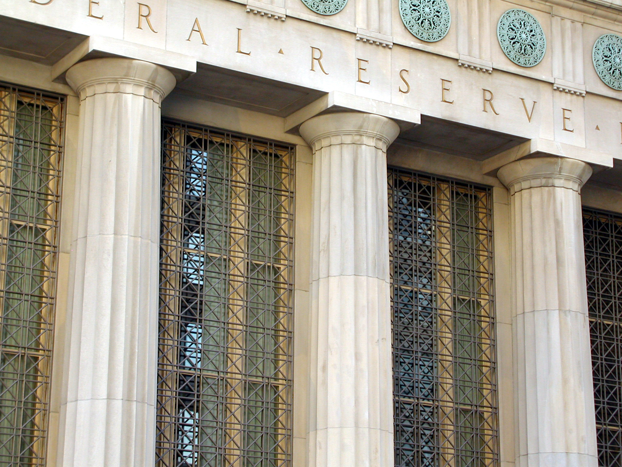 Ending too-big-to-fail without breaking up the banks