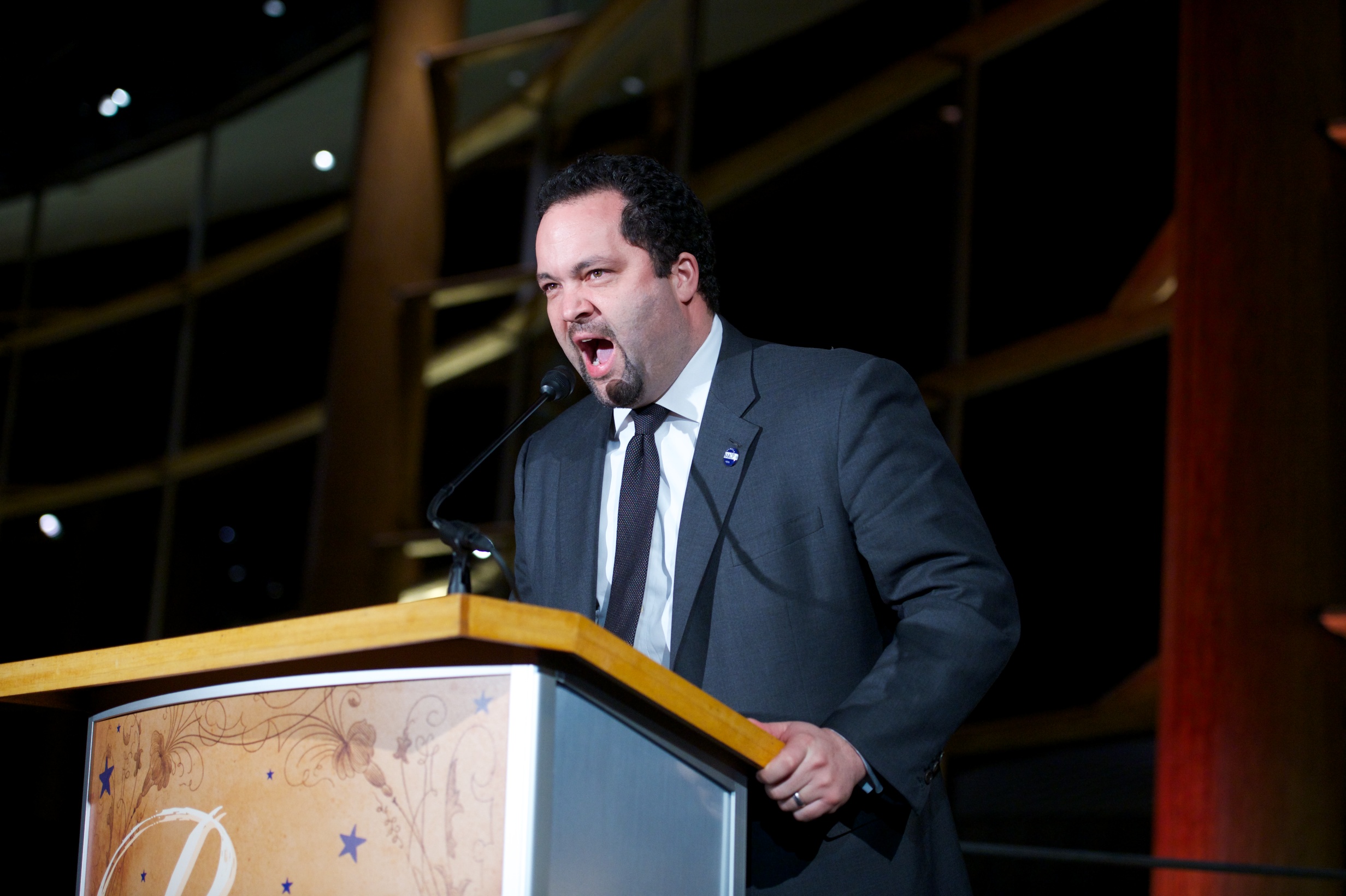 Former NAACP head’s GOP ‘dog-whistle’ remark goes unchallenged by AP