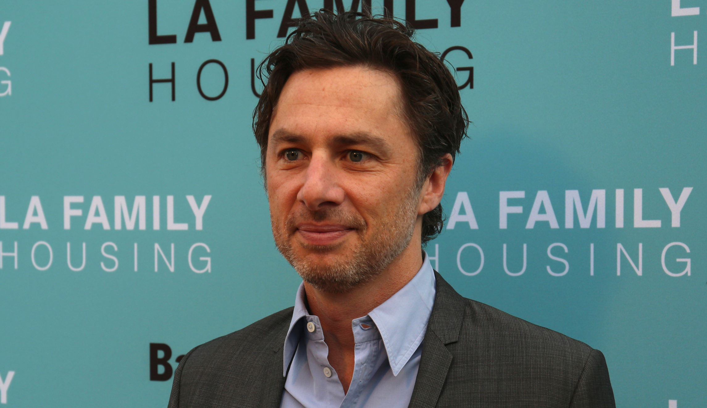 ‘Scrubs’ actor Zach Braff begs to play Stephen Miller on ‘SNL’