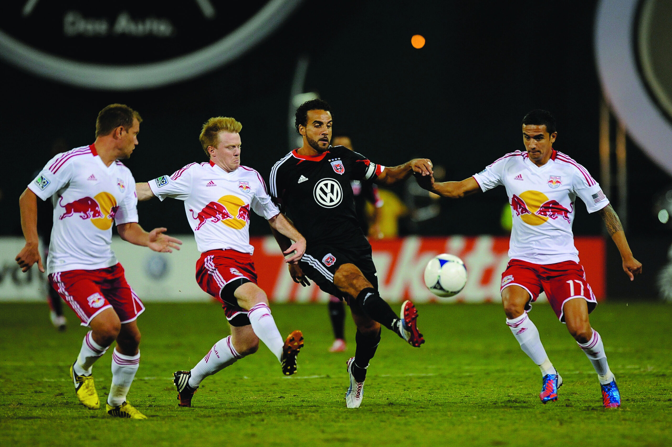 D.C. United’s De Rosario out for remainder of season with MCL sprain