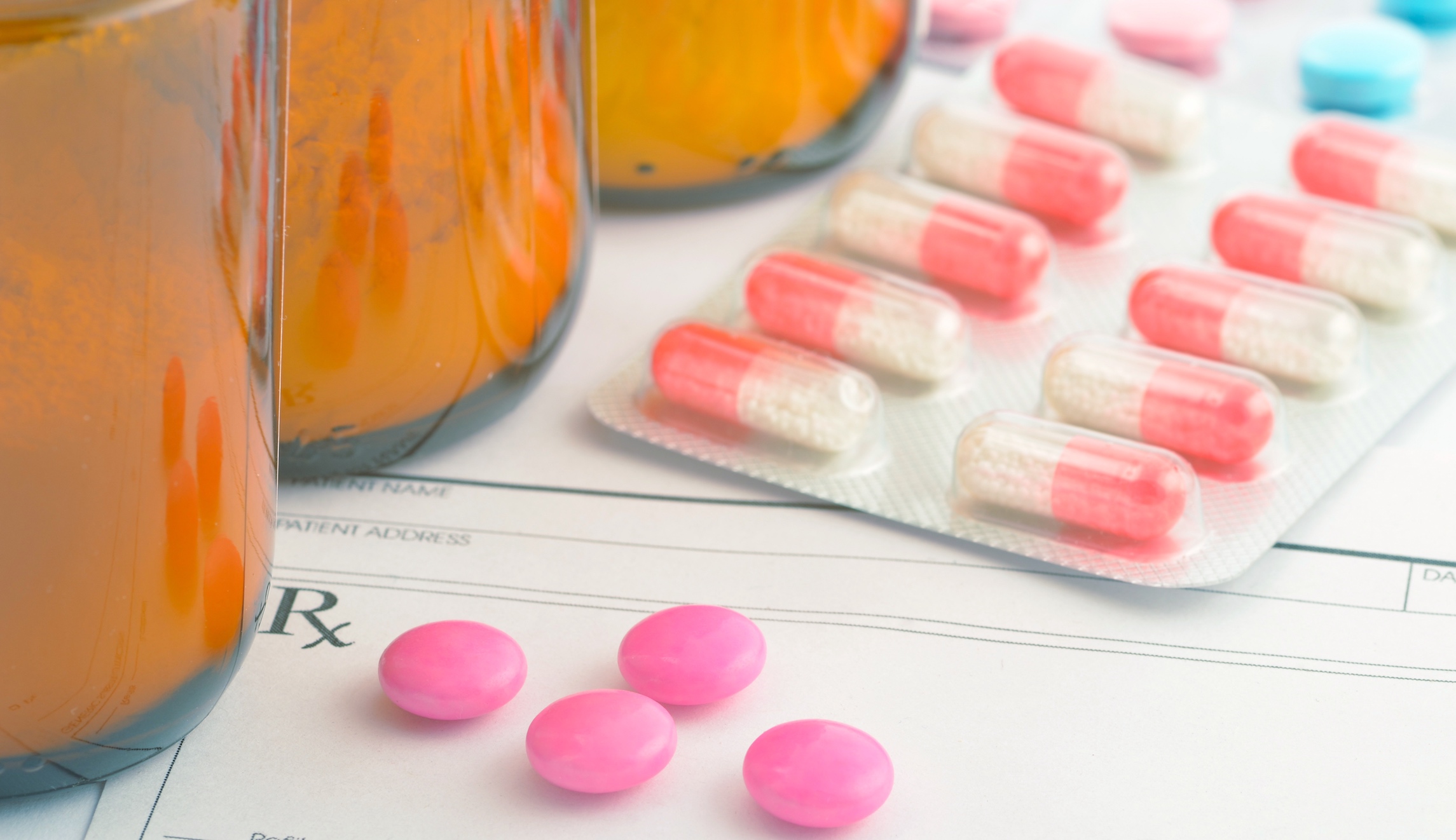 FDA reduces regulations, approves record number of new generics