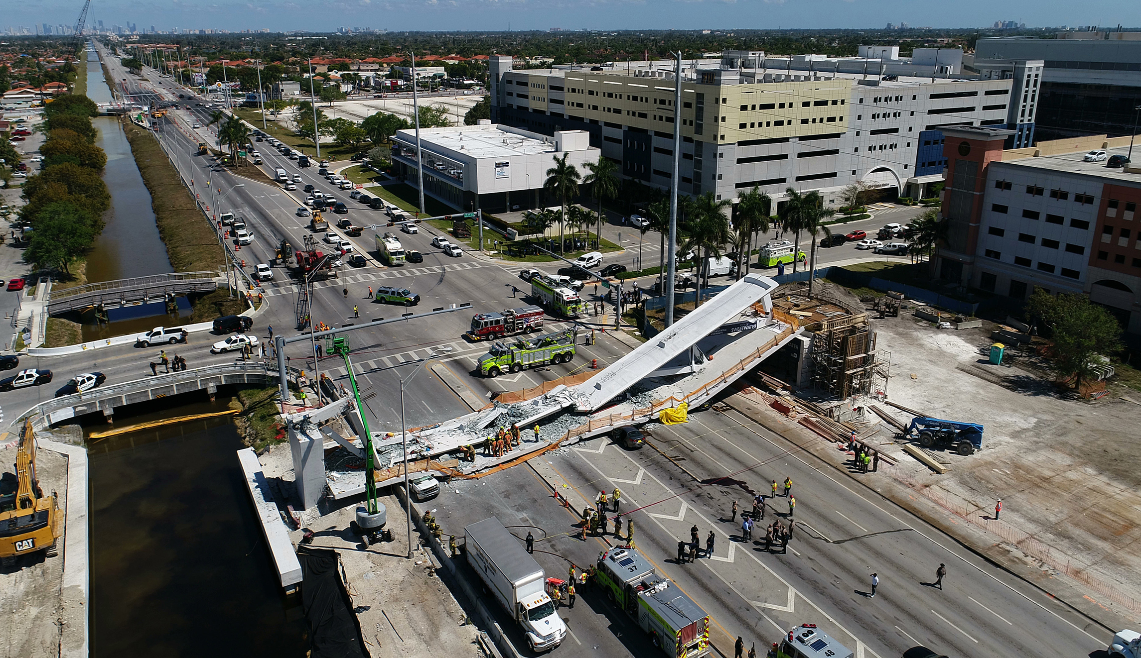 6 dead, 10 hospitalized after Florida bridge collapse
