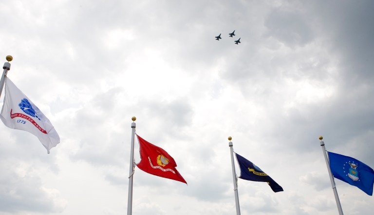 US Navy moves to ban display of Confederate battle flag