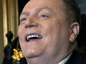 Clinton backer Larry Flynt admits he pays women less, they’re ‘a sexual object’