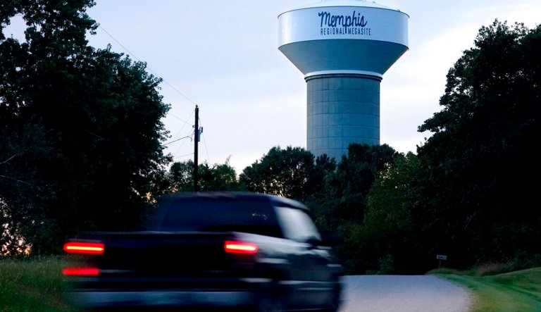 Ford announces new factories in shift toward electric vehicles