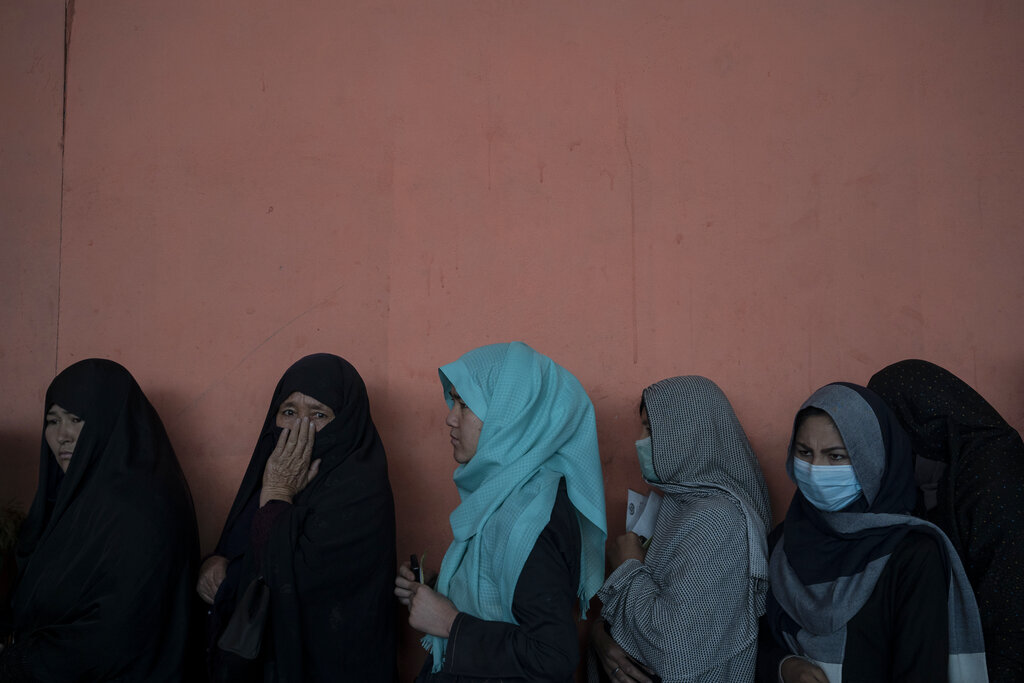 Taliban issue guidelines banning female actors, require hijabs for female journalists