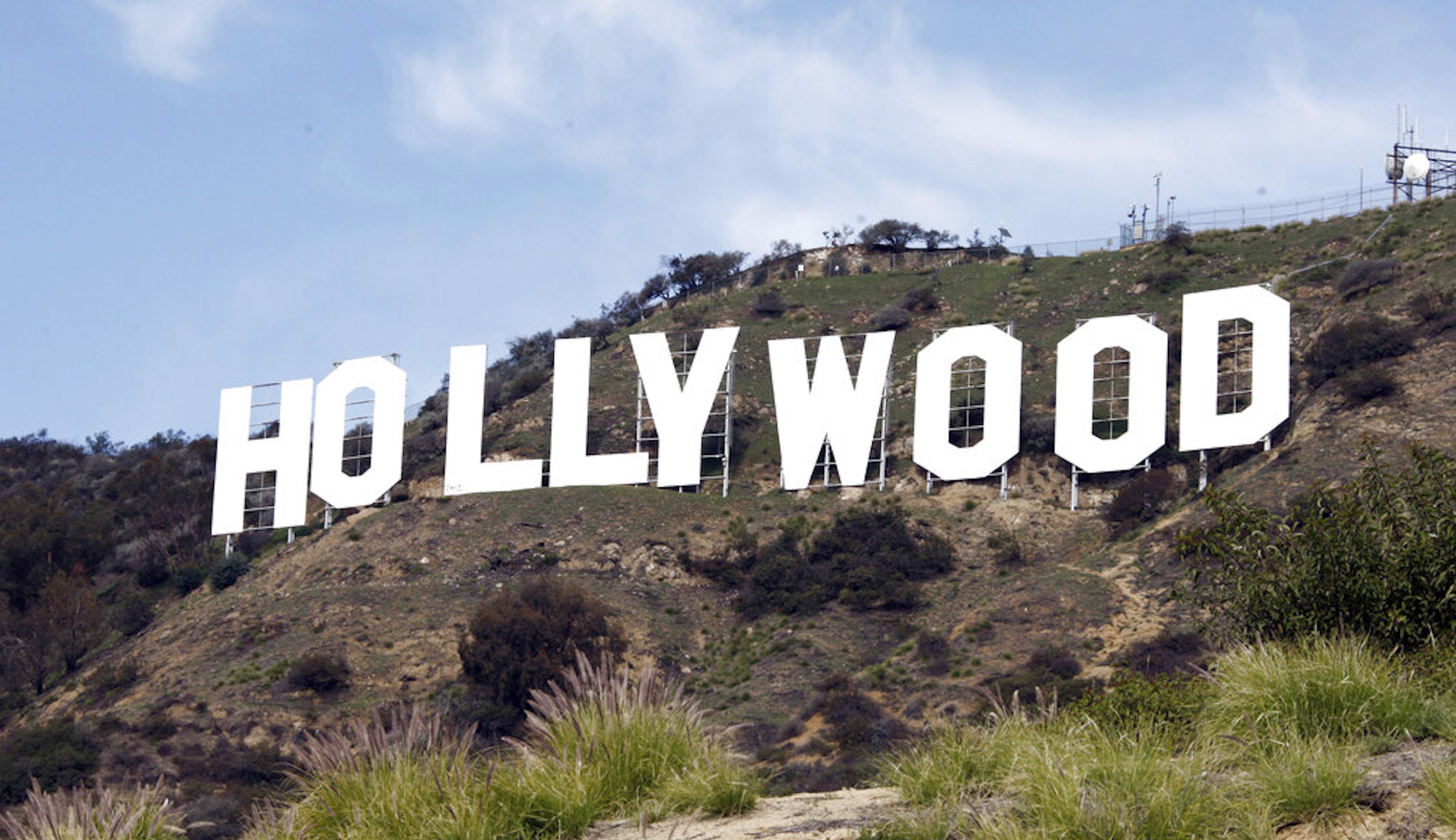 Screen Actors Guild votes unanimously to recommend a strike