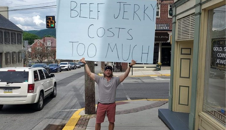 One sign at a time, Pennsylvania veteran makes the world a better place