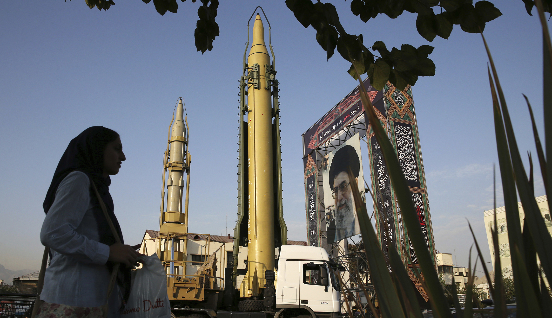 Pentagon stops short of threatening military action against Iran