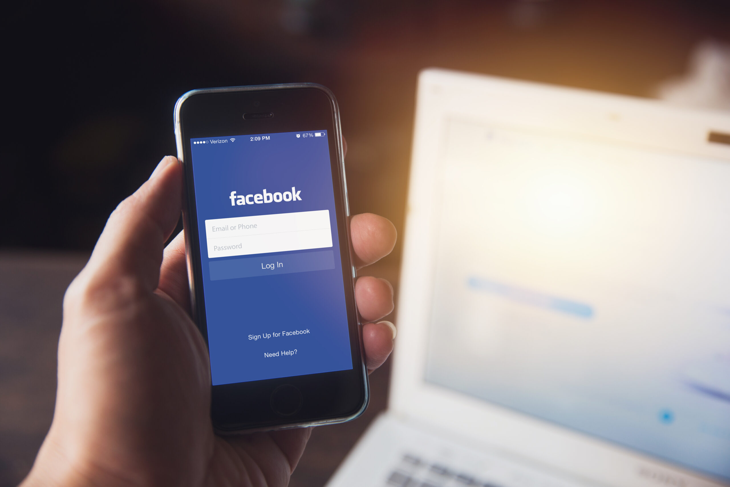 Facebook suspends Trump campaign-linked data firm Cambridge Analytica