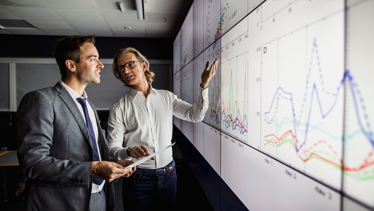 CEOs more optimistic about economy than any time in past 20 years, survey shows