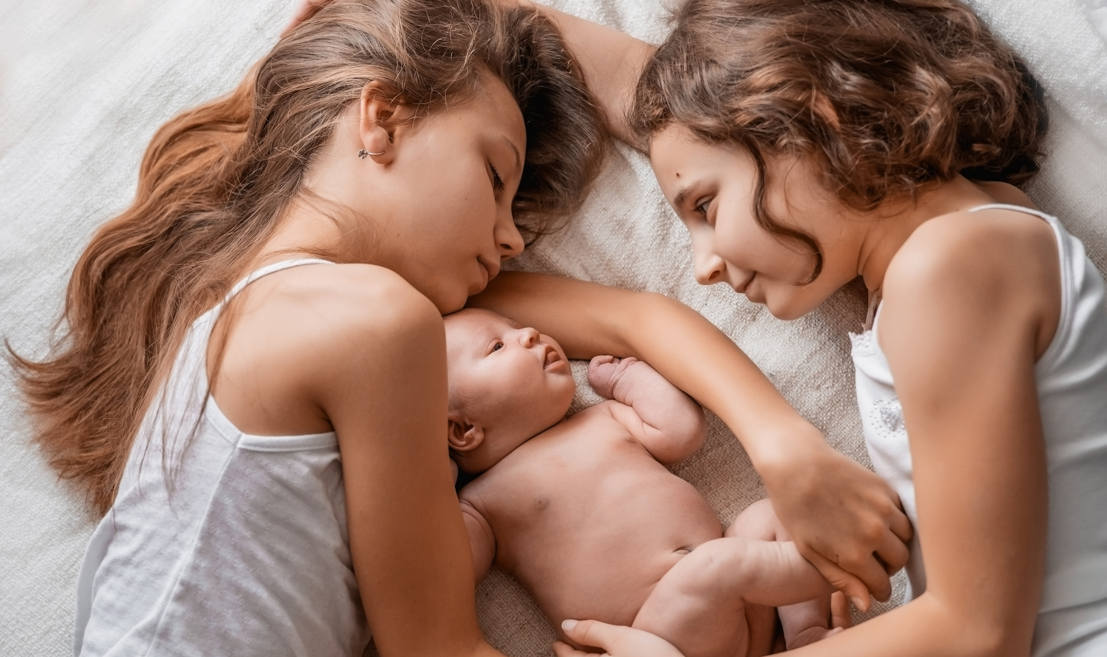 Another reason to have a big family: Children with older sisters do better