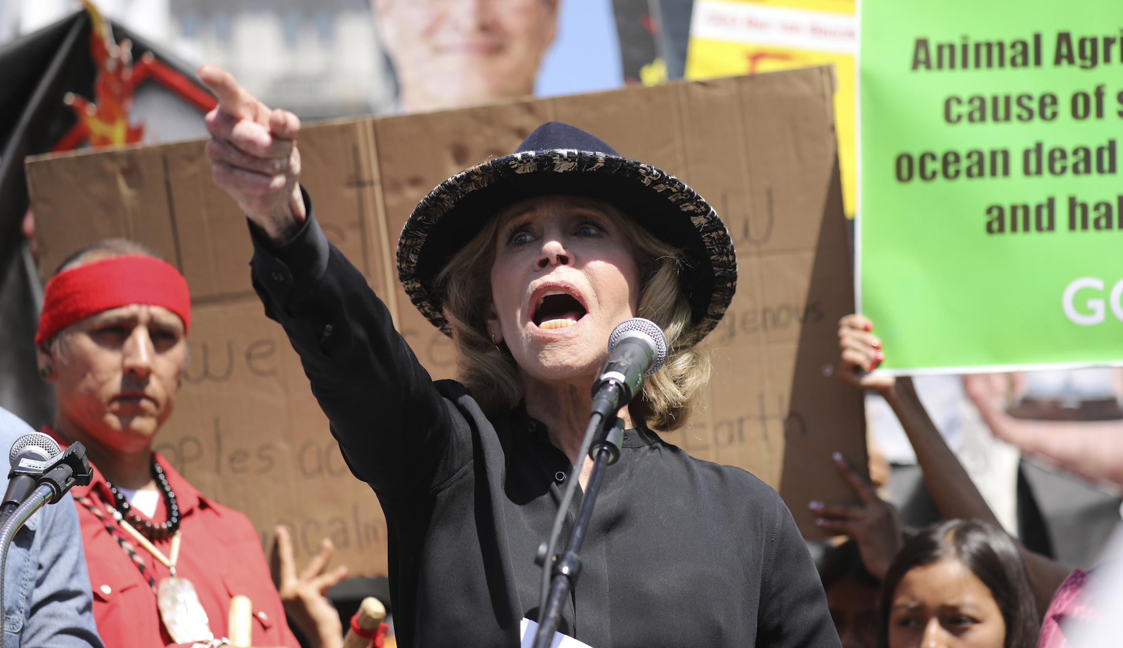 ‘Get a climate president in office’: Jane Fonda endorses Bernie Sanders for president
