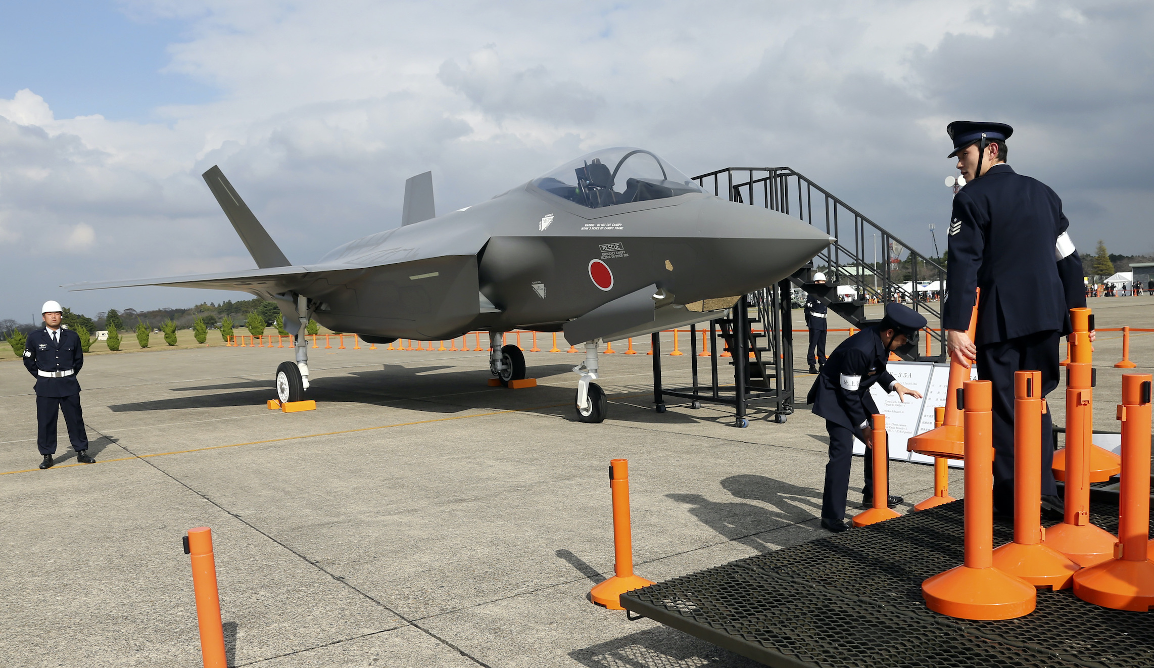 US encourages Japan to increase defense spending in light of China threats