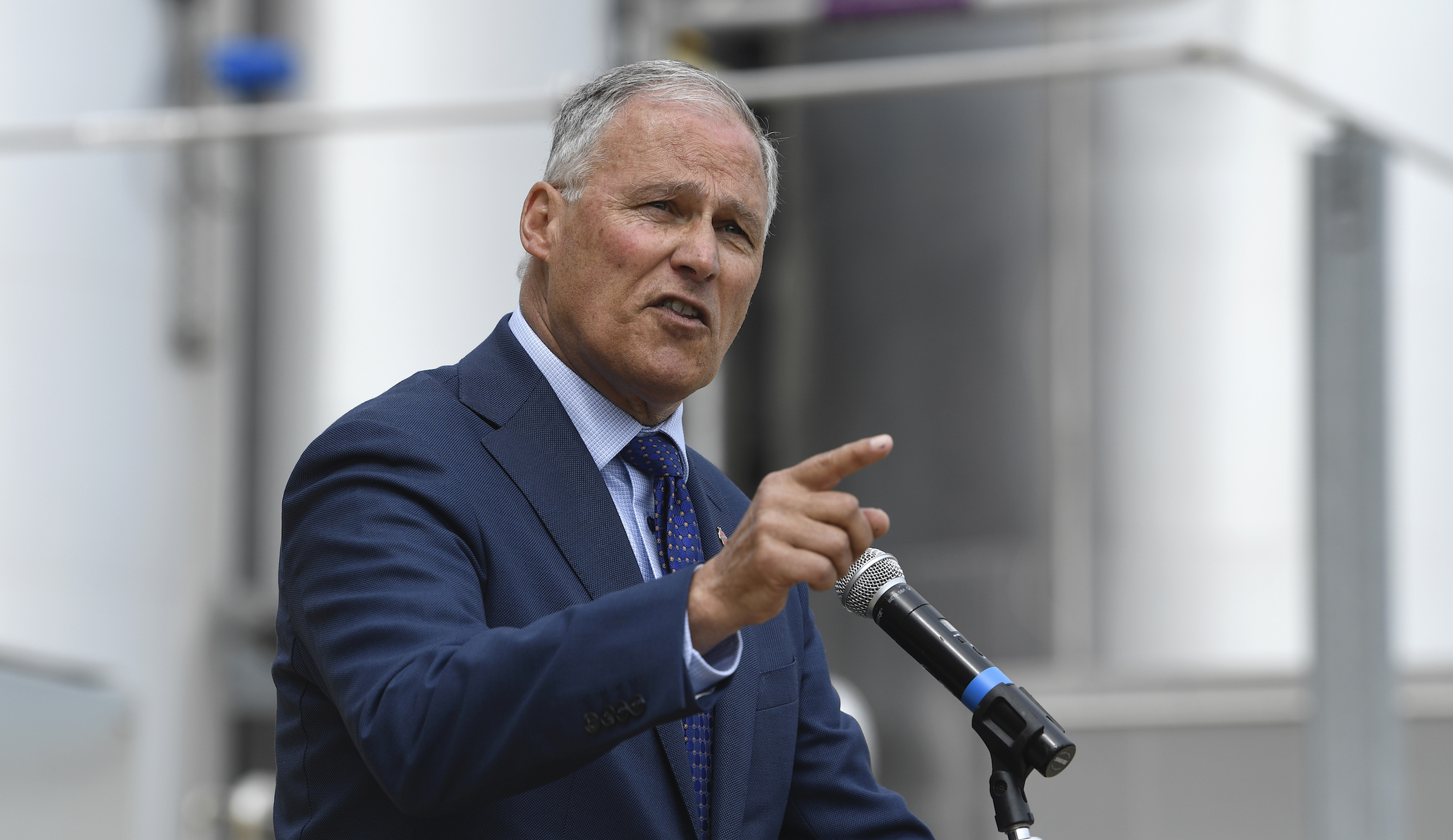 2020 candidate running on climate change doesn’t qualify for CNN town hall on the issue