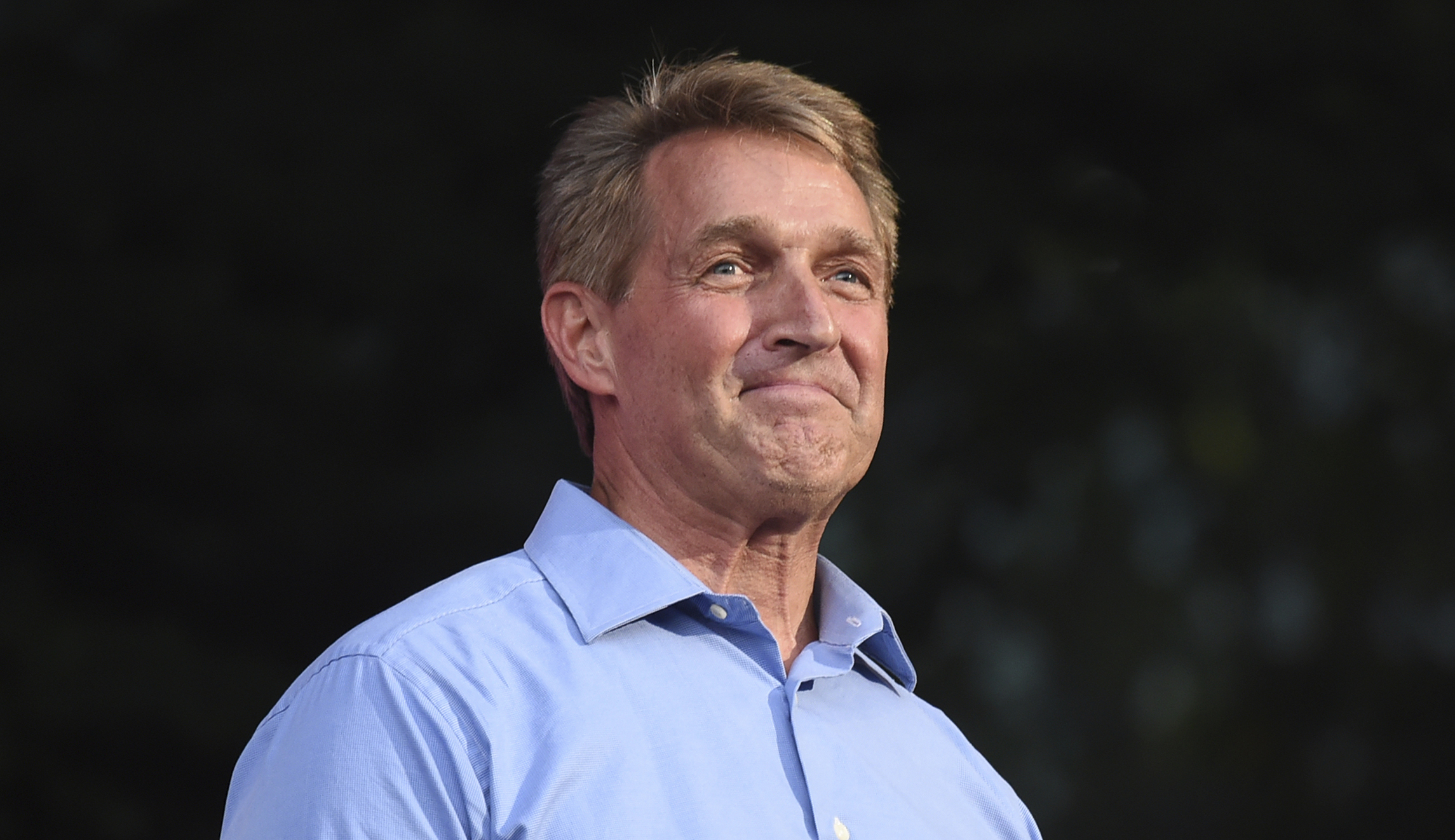 Jeff Flake won’t run against Trump in 2020, signs with CBS News