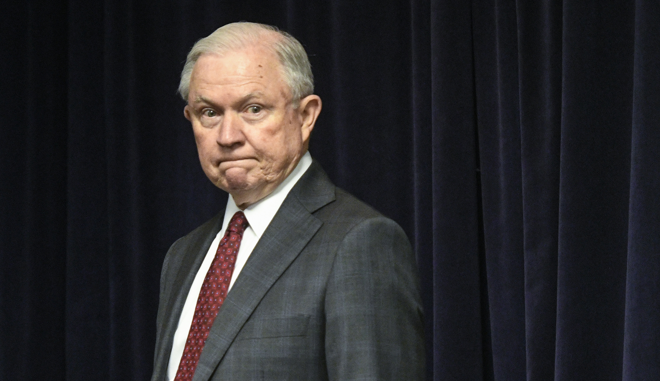 Sessions should be held in contempt for deporting asylum-seeking family during court date, says federal judge