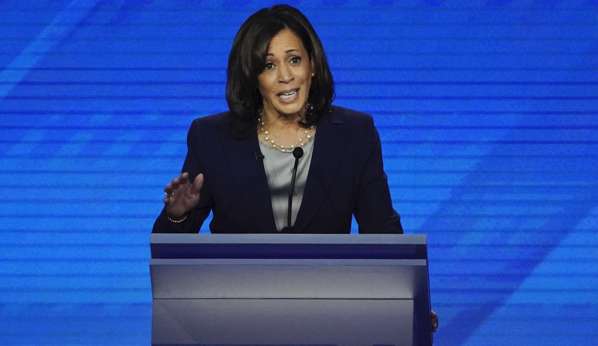 Harris hits Trump manhood: ‘When you pull back the curtain, it’s a really small dude’