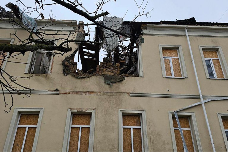 Ukraine gives major Russian force choice ‘to retreat or to die’