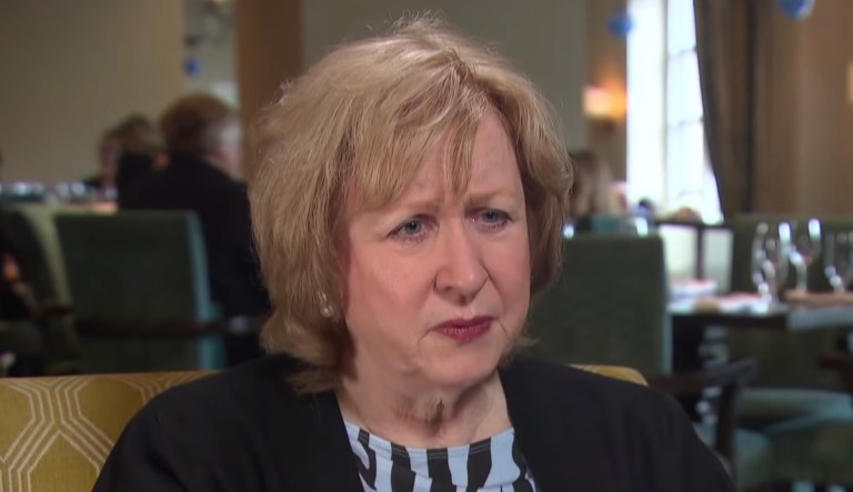 The Right Honorable Kim Campbell, former prime minister of Canada delivers commencement address at Mount Holyoke College in South Hadley, Mass. Sunday, May 23, 2004. It was teh 167th commencement at the all-women's college, graduating 574 students.