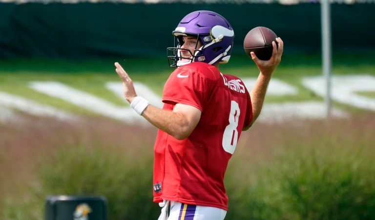 Michigan hospital ends partnership with NFL quarterback Kirk Cousins over vaccine stance