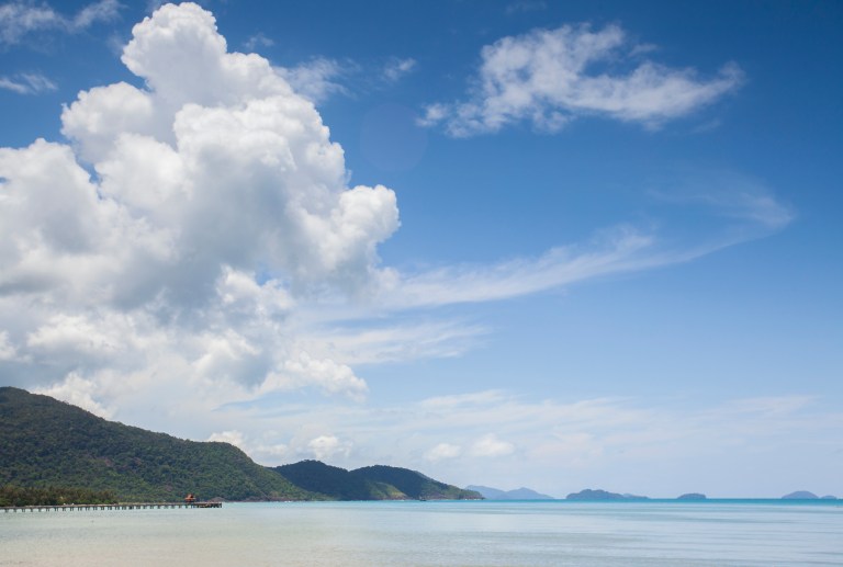 American in Thailand faces possibility of jail time for negative resort reviews