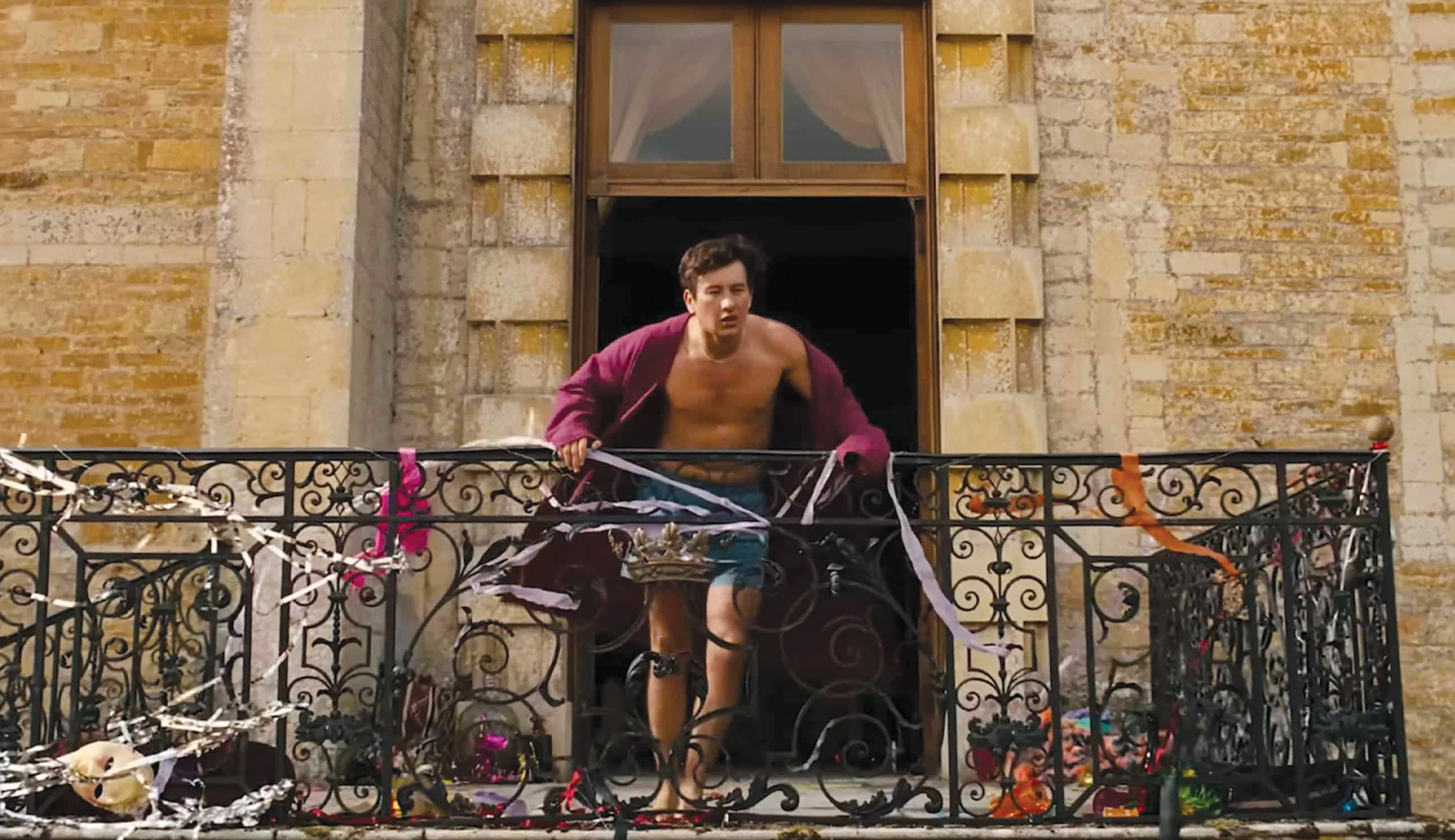 Pointless poses as poignant in Saltburn