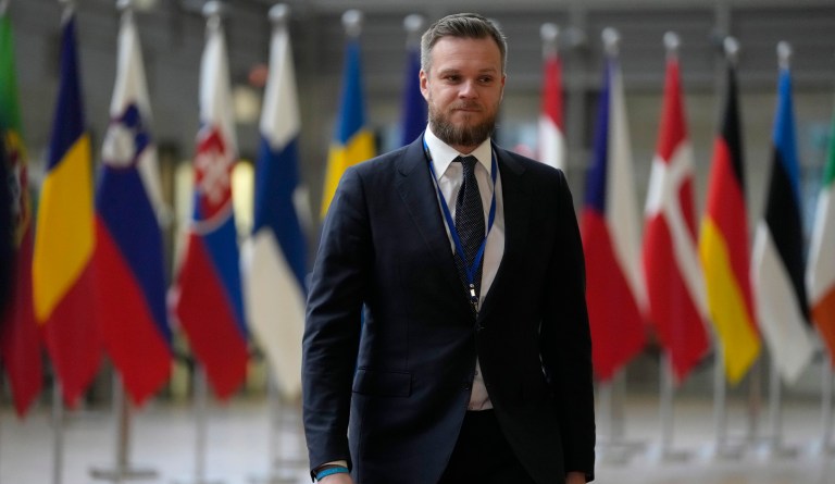 Germany’s tank battle raises doubts about whether Scholz wants Russia to lose