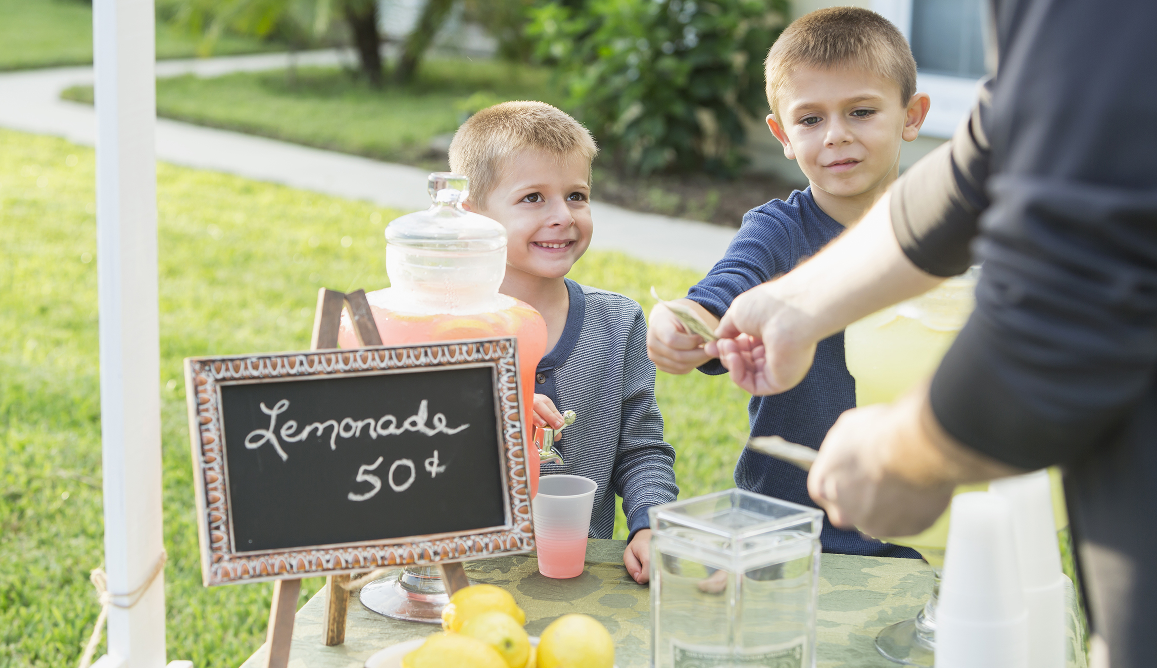 Country Time Lemonade helps kids keep lemonade stands open