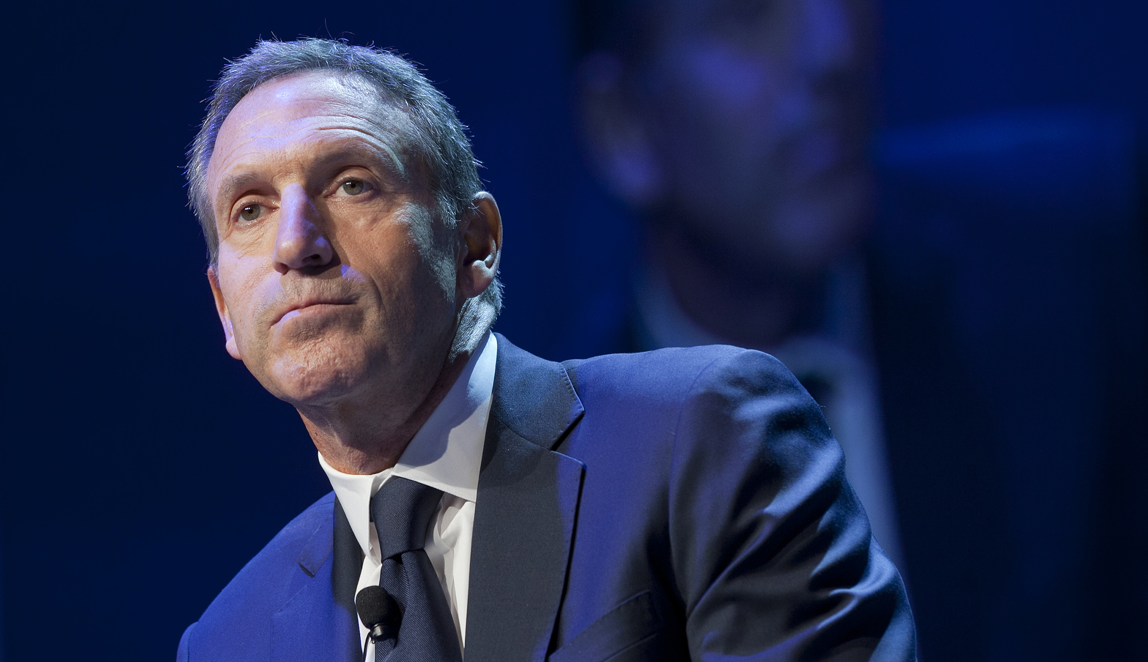 Howard Schultz suspends presidential bid