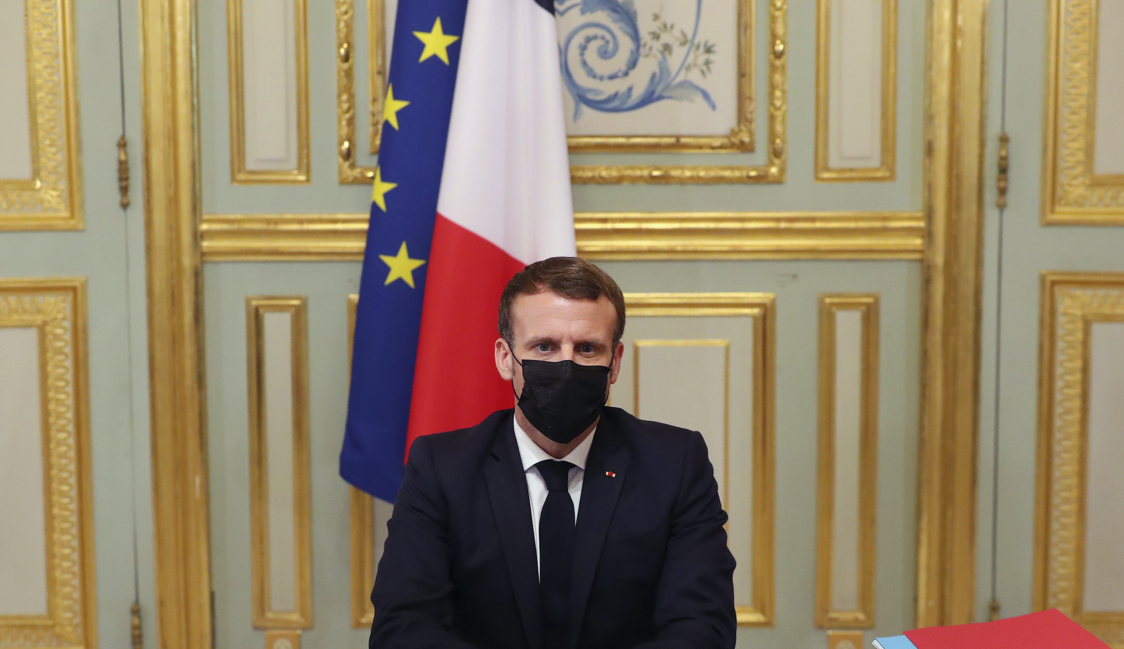 France’s Macron contracts coronavirus, showing symptoms