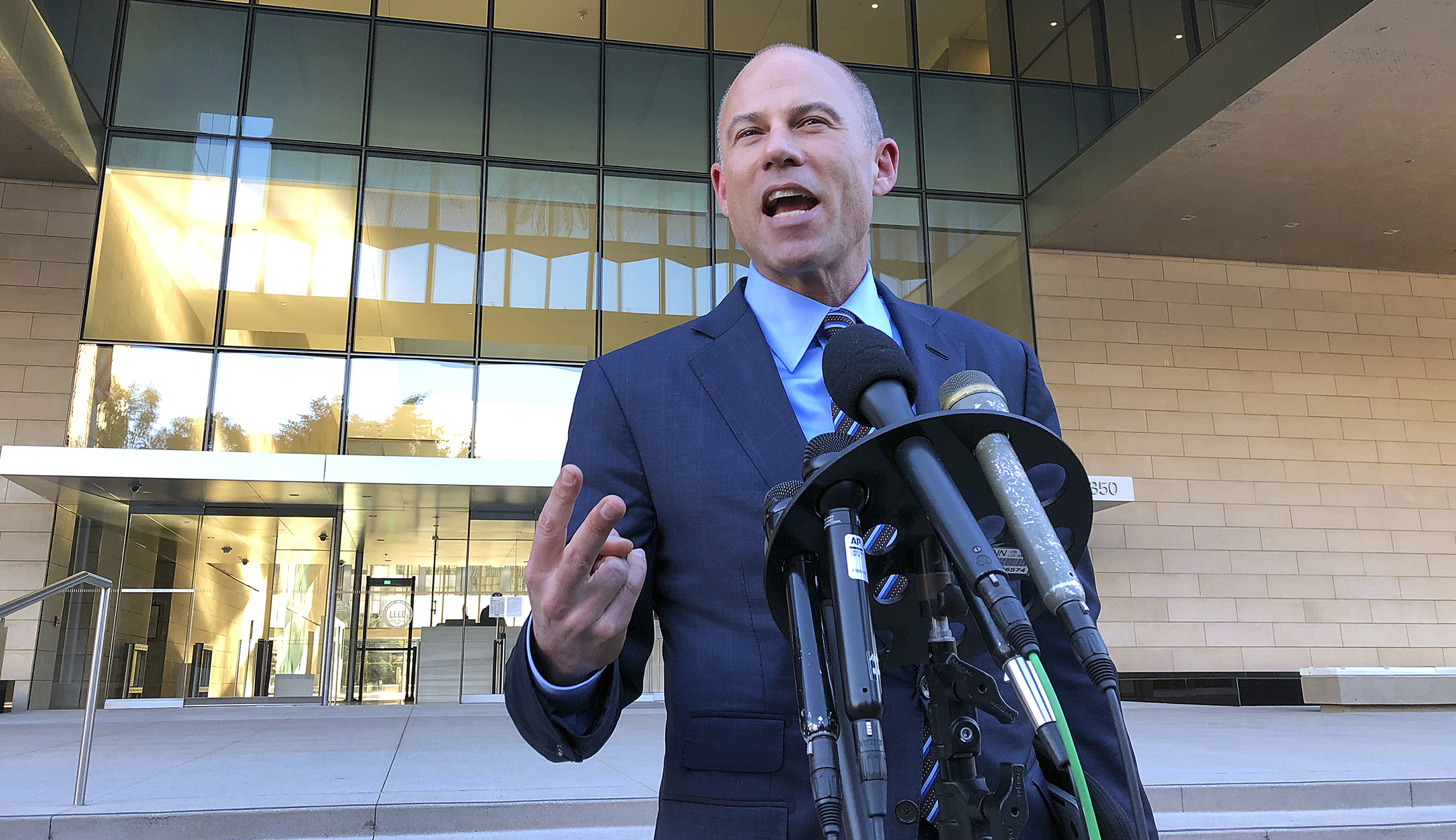 Michael Avenatti becomes the last person in America to realize he isn’t actually running for president