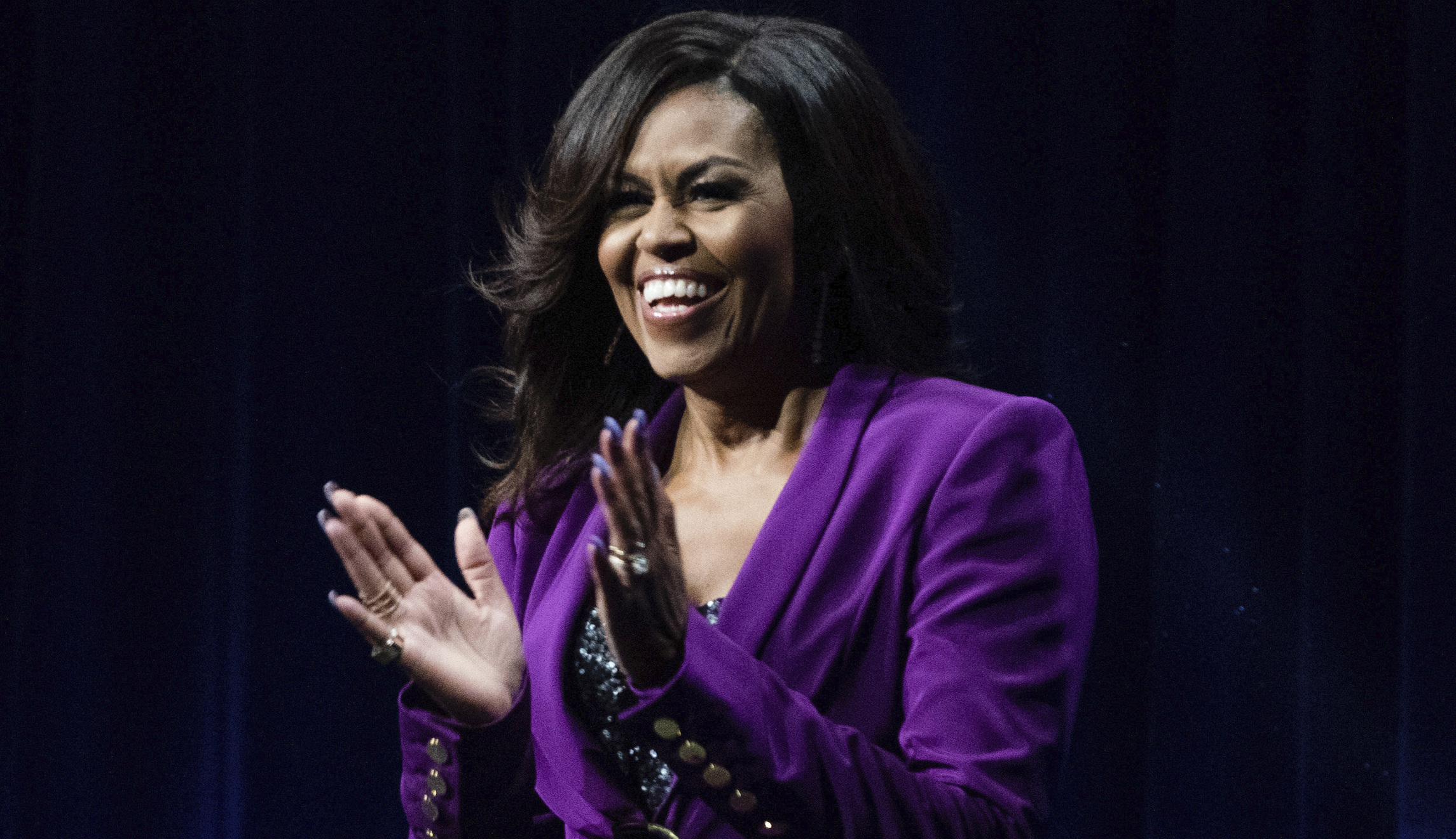 Poll: Michelle Obama front-runner in New Hampshire if she runs