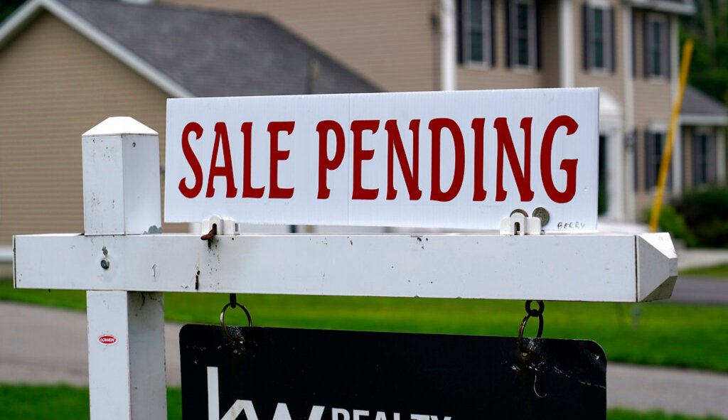 Mortgage purchase applications fall to lowest level since 1995