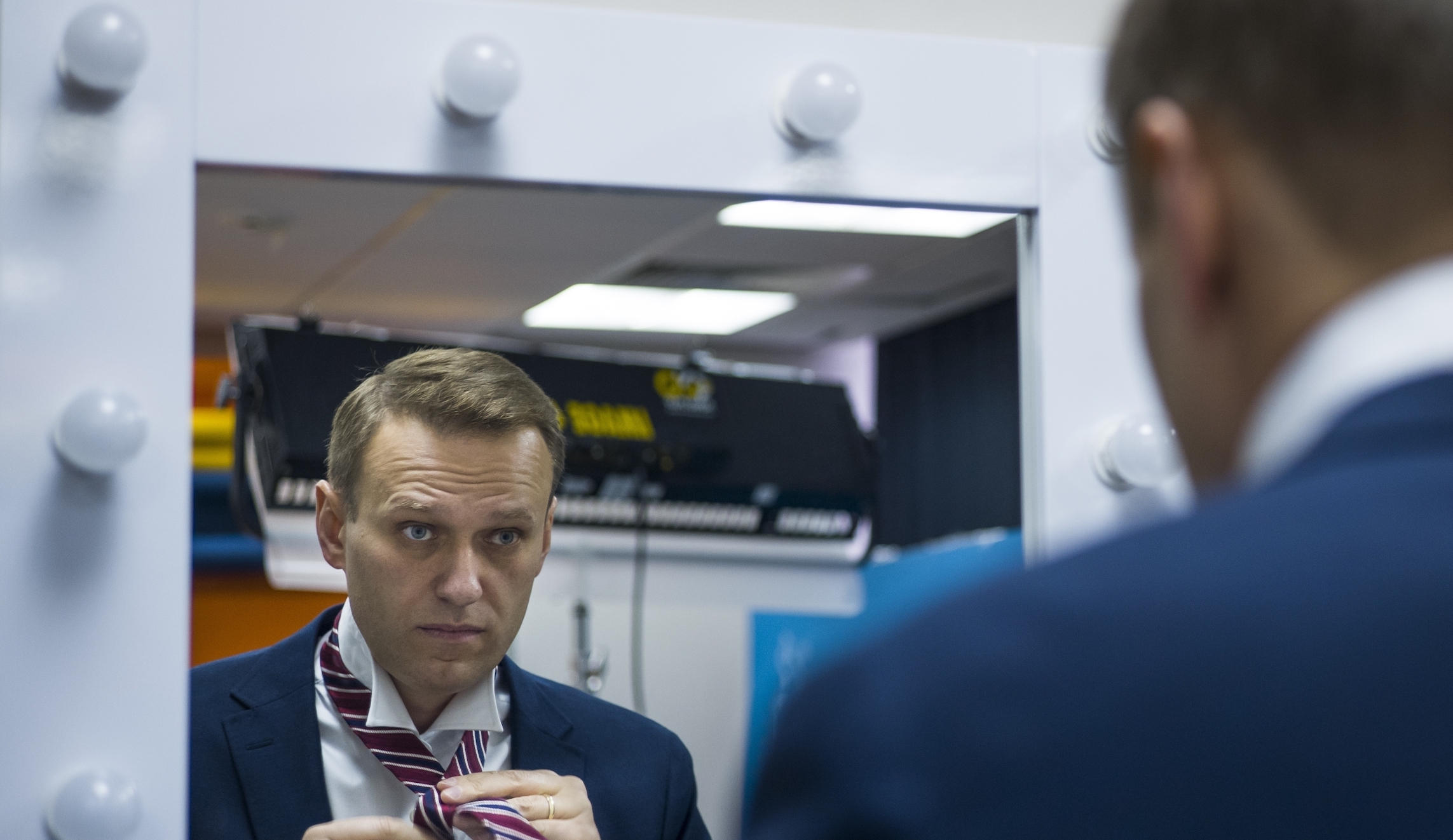 Opposition leader, facing Putin crackdown, throws a stripper pole into US-Russia relations