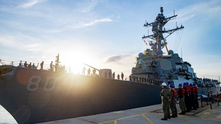 The Arleigh Burke-class guided-missile destroyer USS Roosevelt arrives at Naval Station Rota as part of its homeport shift, April 19, 2020. 