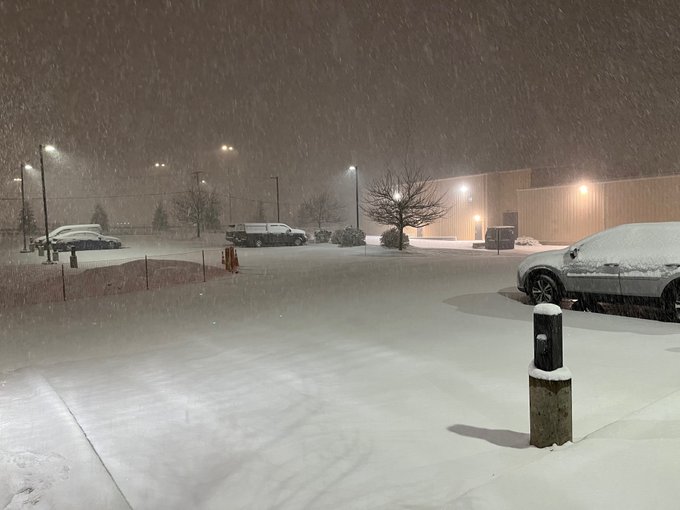 Thundersnow hits Buffalo: Monster storm batters New York with up to 4 feet of snow
