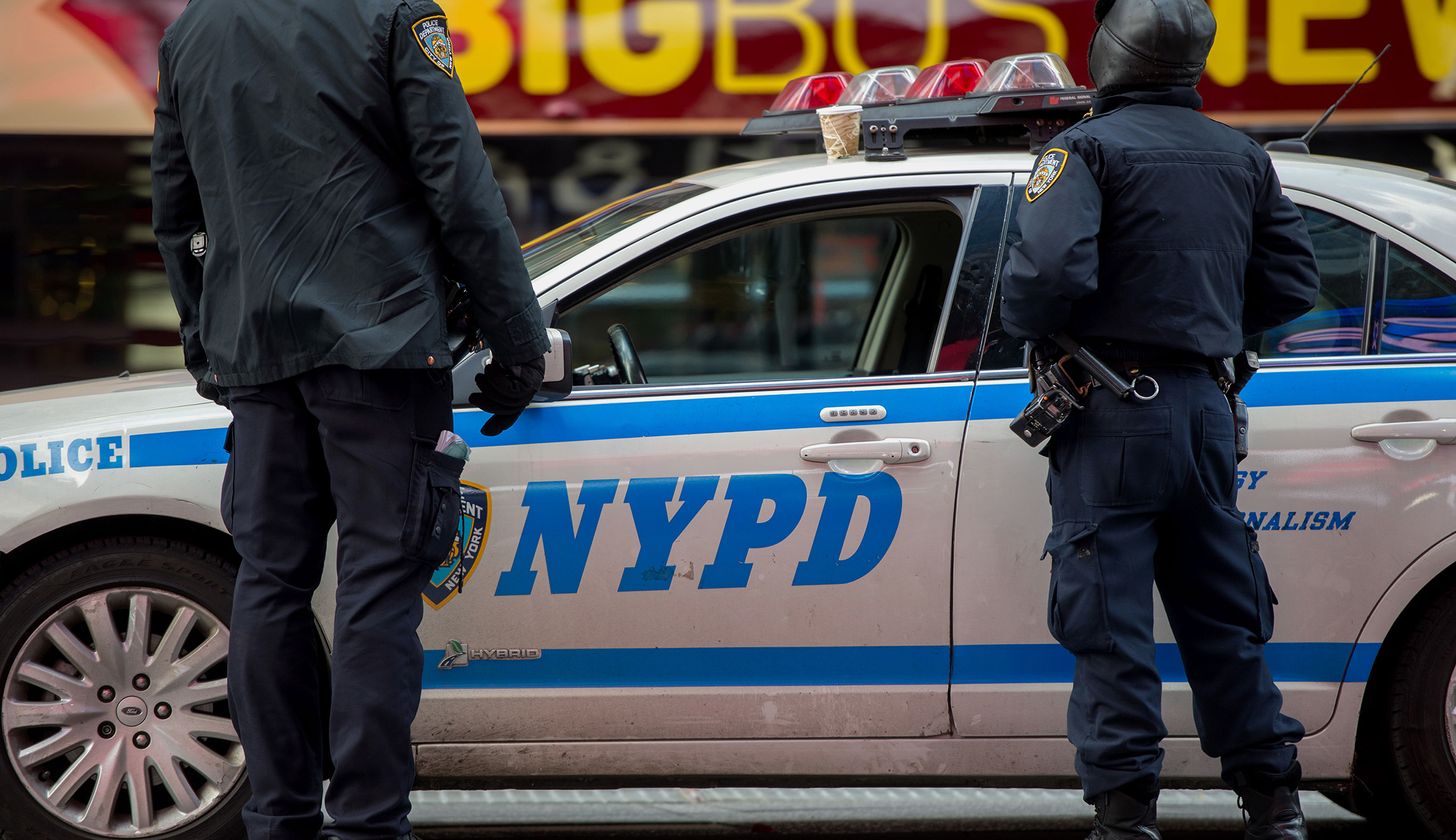 Mob of migrants pillages high-end NYC Bloomingdale’s for sunglasses