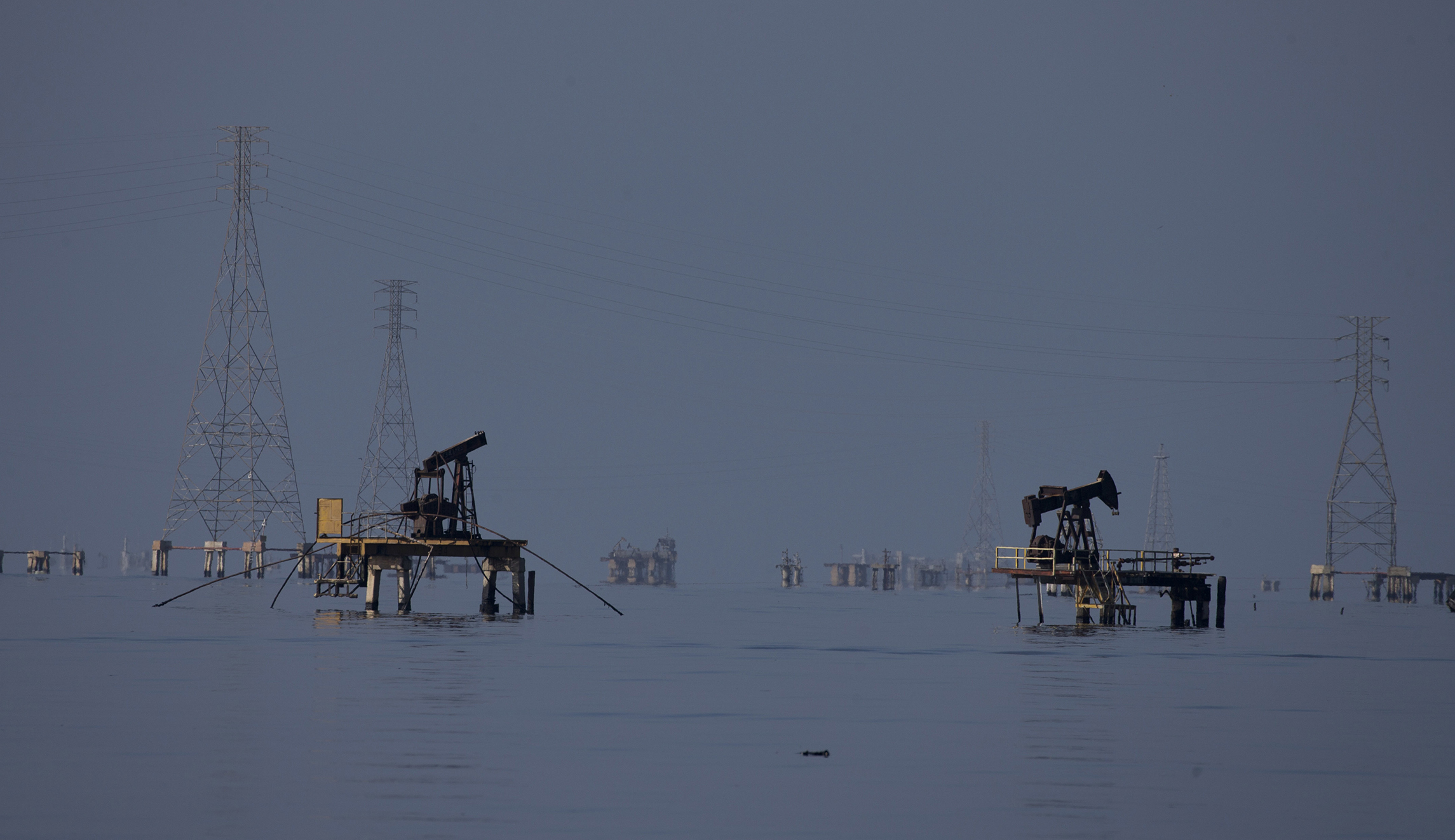 Venezuela to move oil HQ to Moscow in attempt to circumvent sanctions