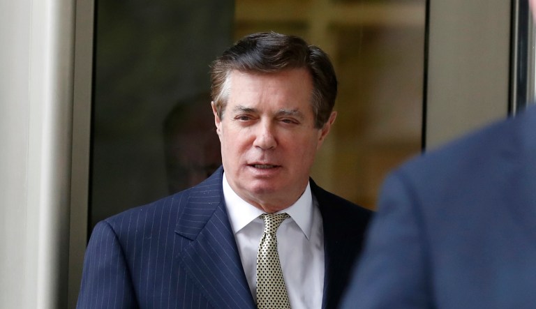 Paul Manafort departs Federal District Court for a hearing, Thursday, April 19, 2018, in Washington.